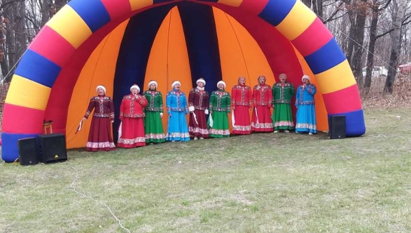В селе Вятское 