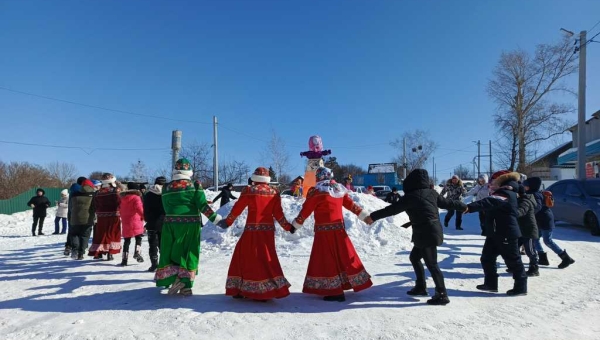 1 марта в нашем селе прошло народное гуляние 