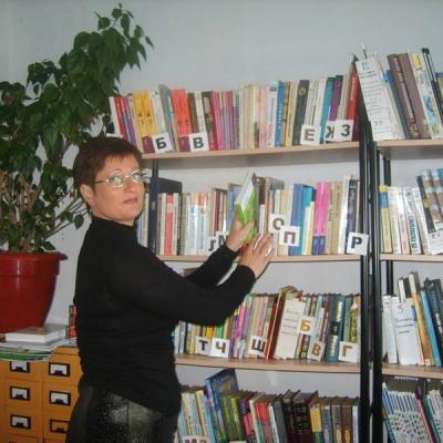 Нелюбина Елена Вадимовна заведующая библиотекой 1994-2014гг.
